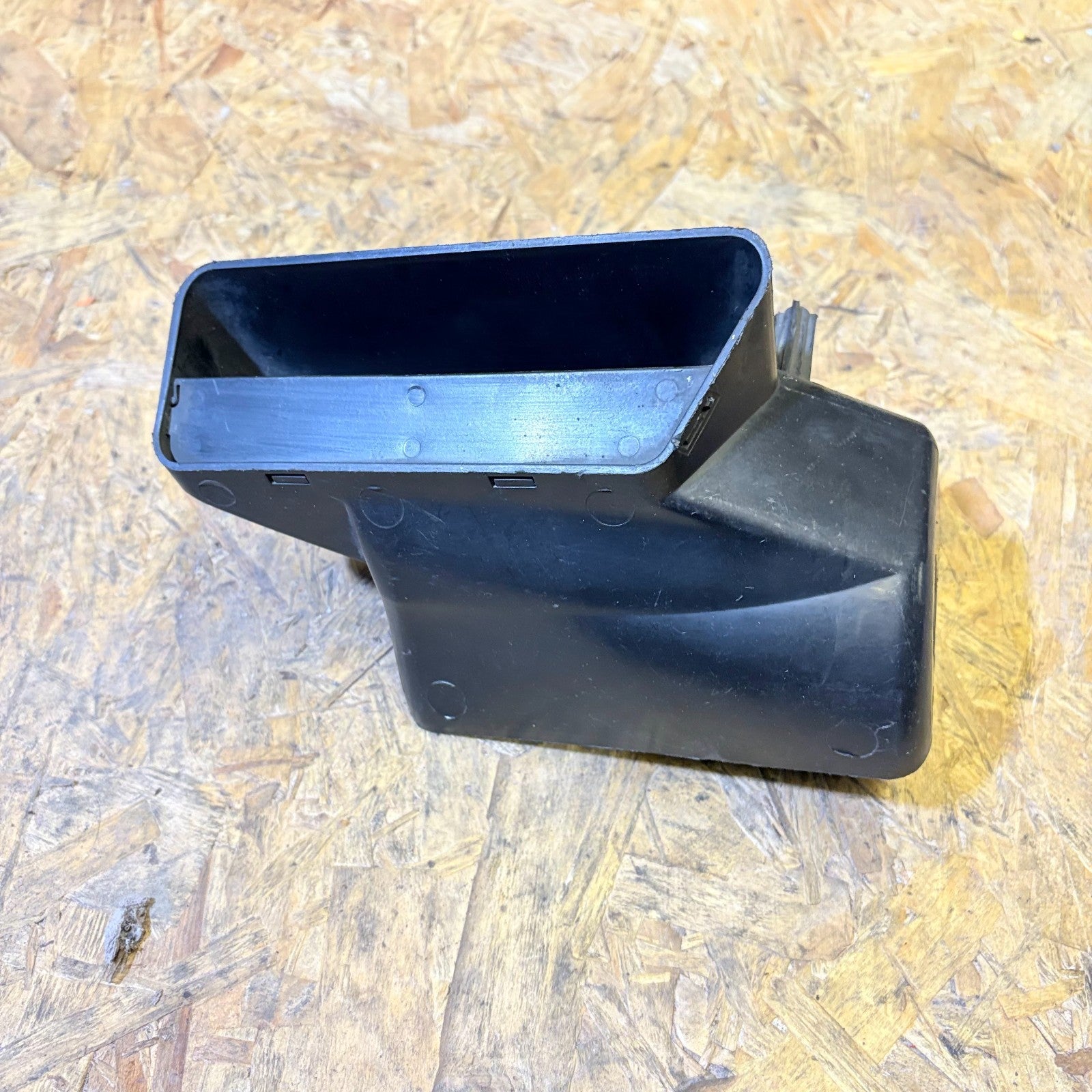VW Fox Air Intake Duct Air Guide 5Z0805971A (5Z0 805 971A) 2005-2012