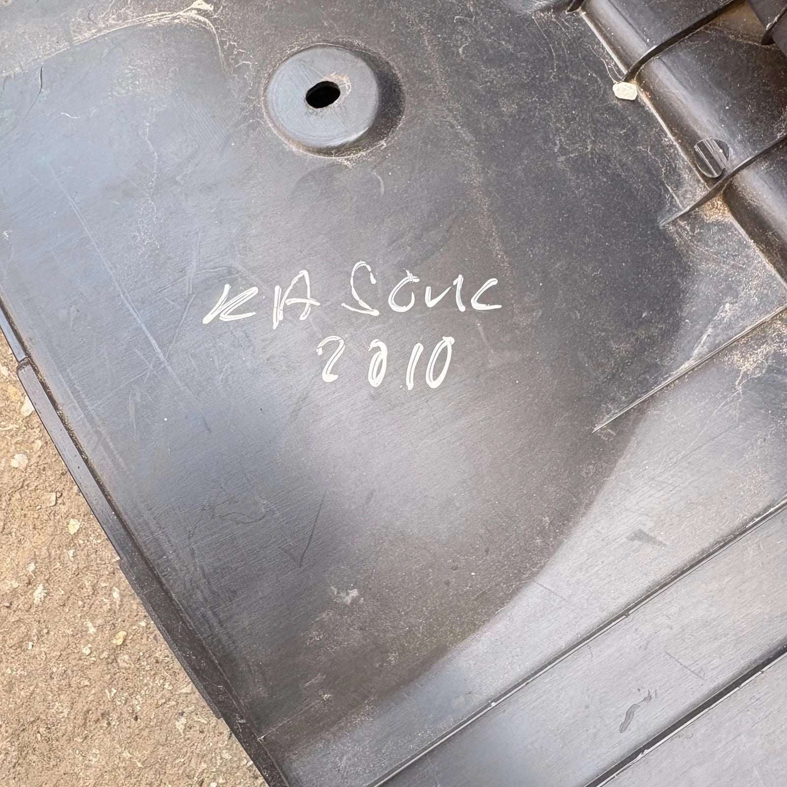 KIA SOUL BOOT TAILGATE LOADING DOCK SILL STEP TRIM PANEL 85771-2K000 2008-14