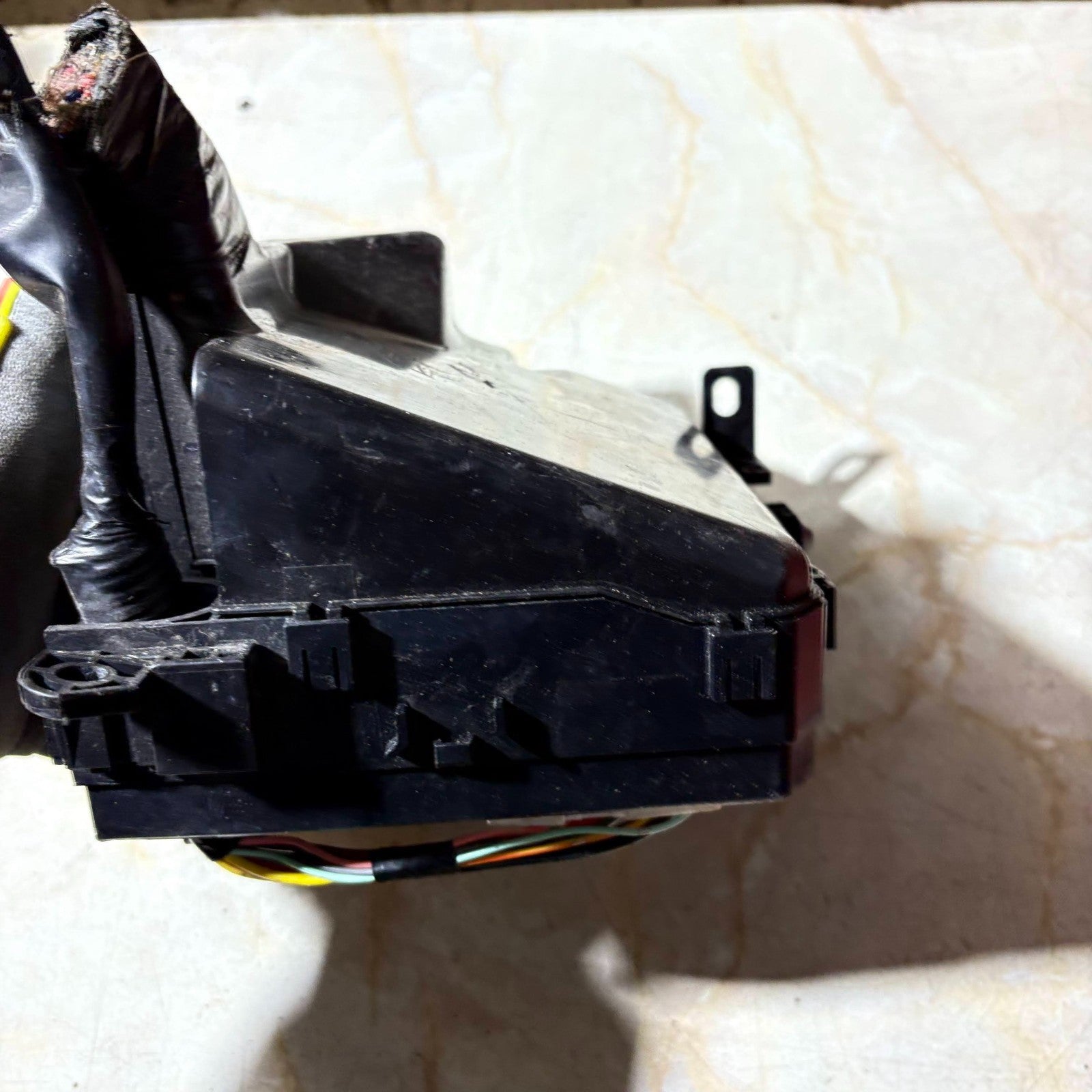 Mitsubishi ASX Engine Bay Fuse & Relay Box PR061-02000/8565A012 (2010-2011)
