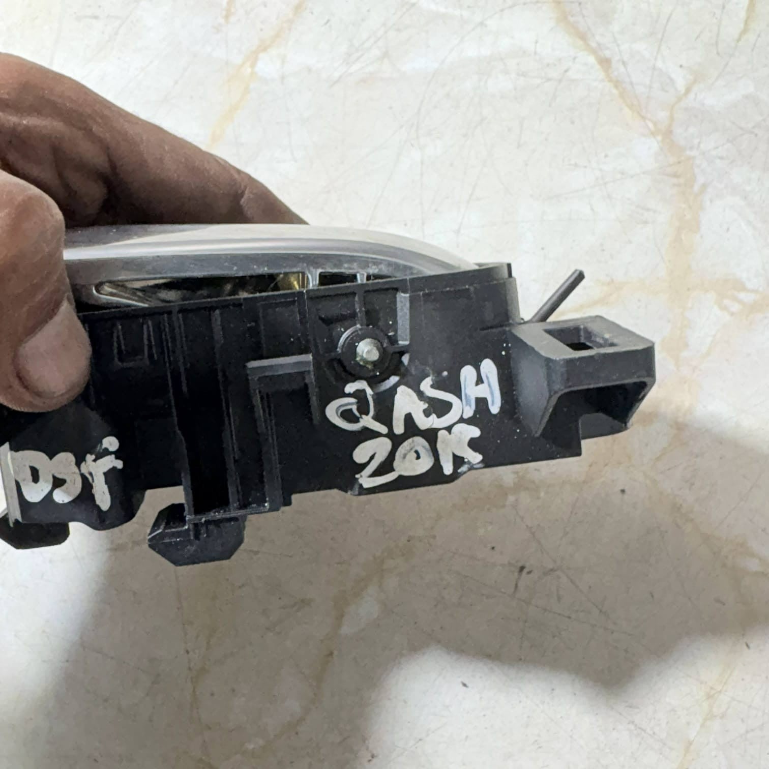 2013-2021 Nissan Qashqai drive side front right door interior handle 806704EA0A