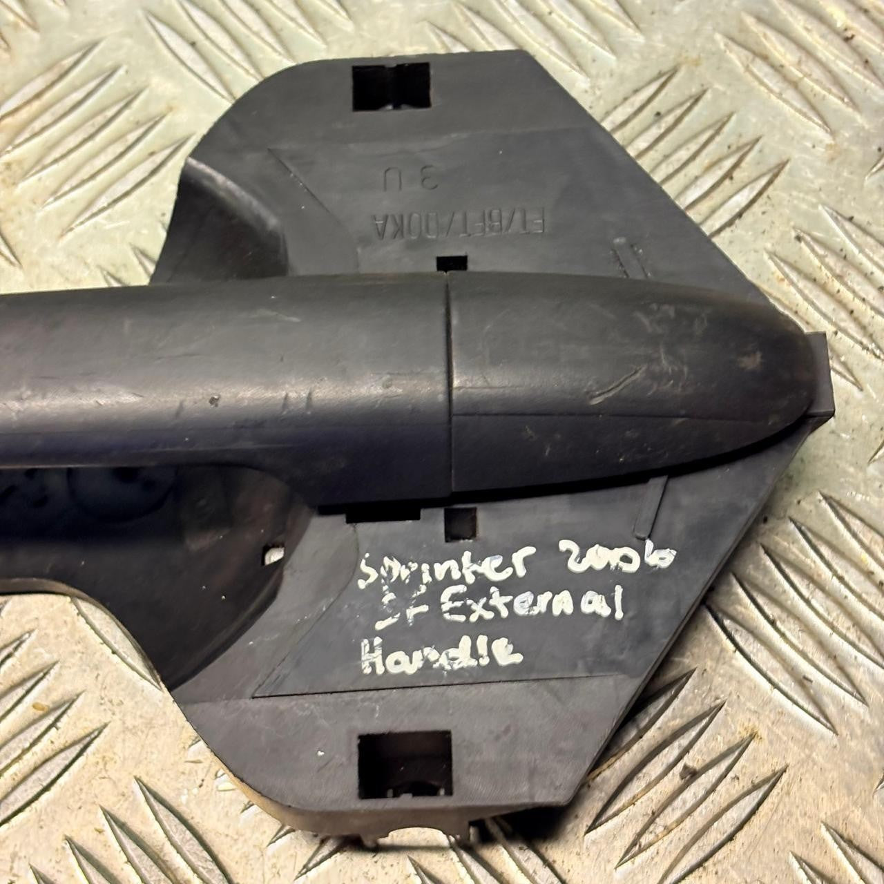 MERCEDES SPRINTER DRIVERFRONT EXTERIOR DOOR HANDLE RIGHT SIDE