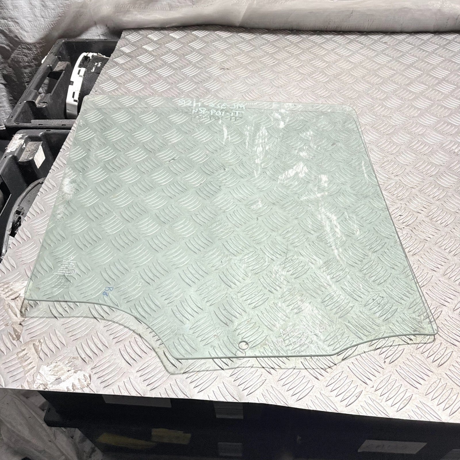 2006–2011 Mercedes ML320 W164 Rear Left Side Door Window Glass