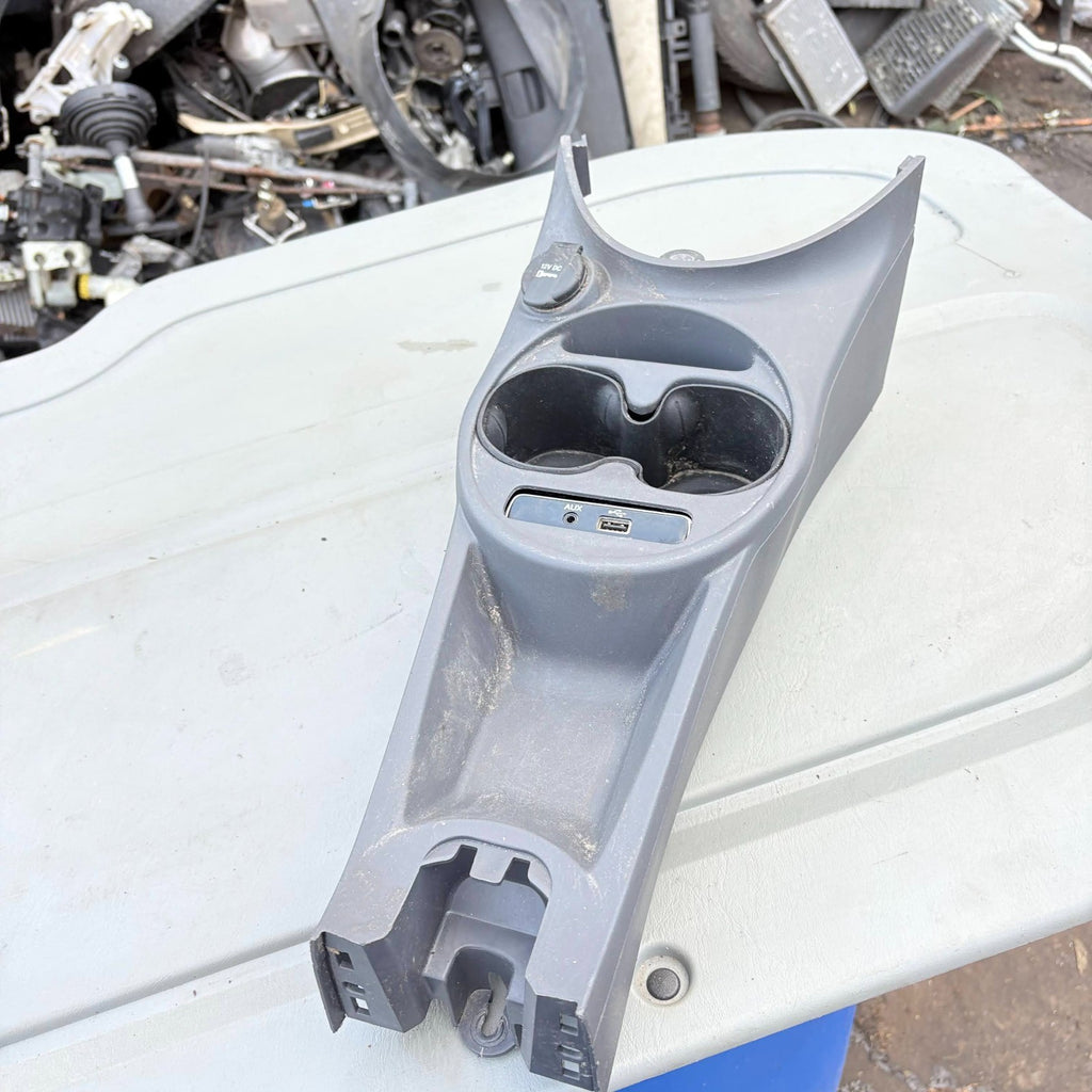 Fiat 500 500C 2015-2019 Centre Tunnel Console Cup Holder USB Black 735627523