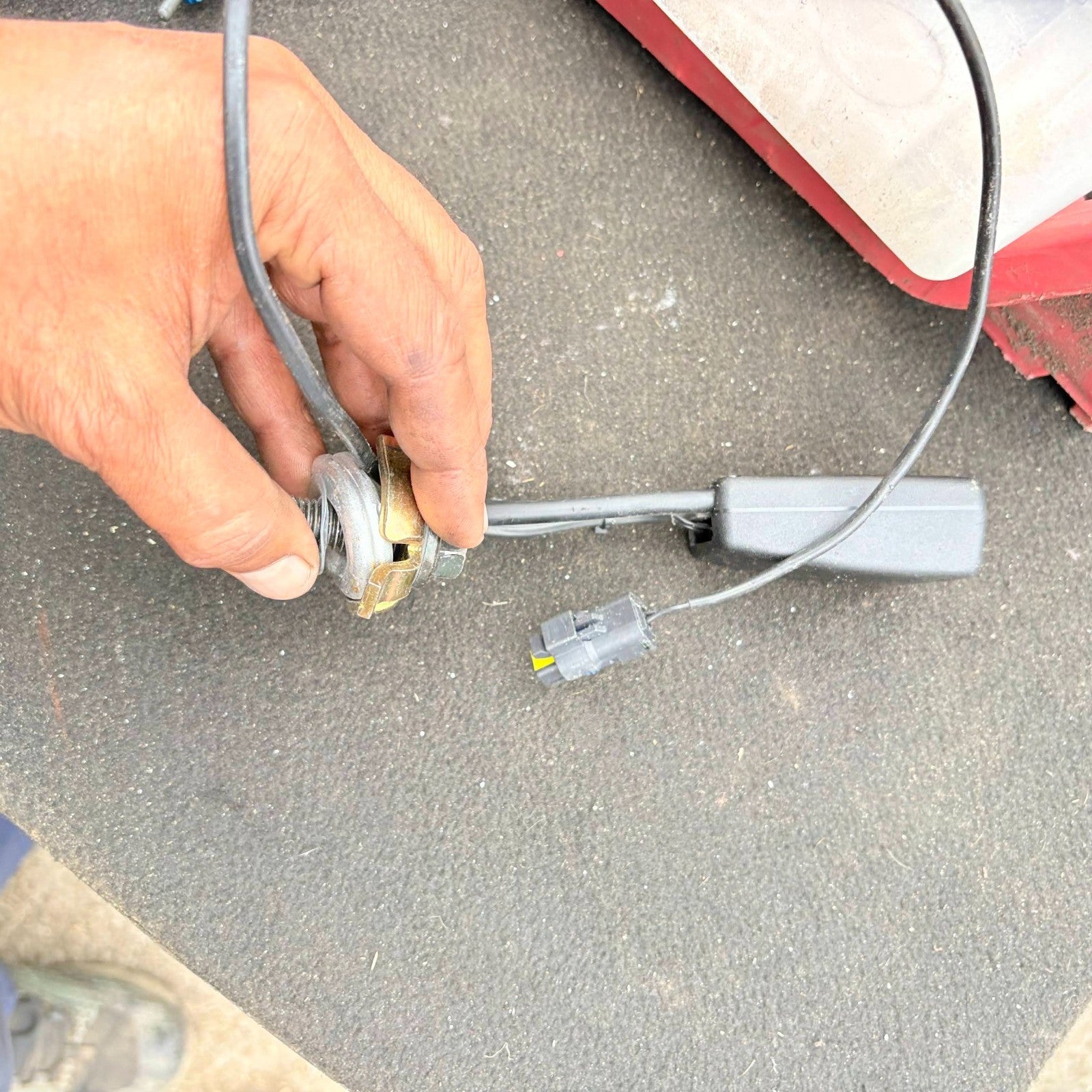Citro�n C5 2004-2008 Rear Right Seat Belt Buckle Clip 96480893XX 33052810