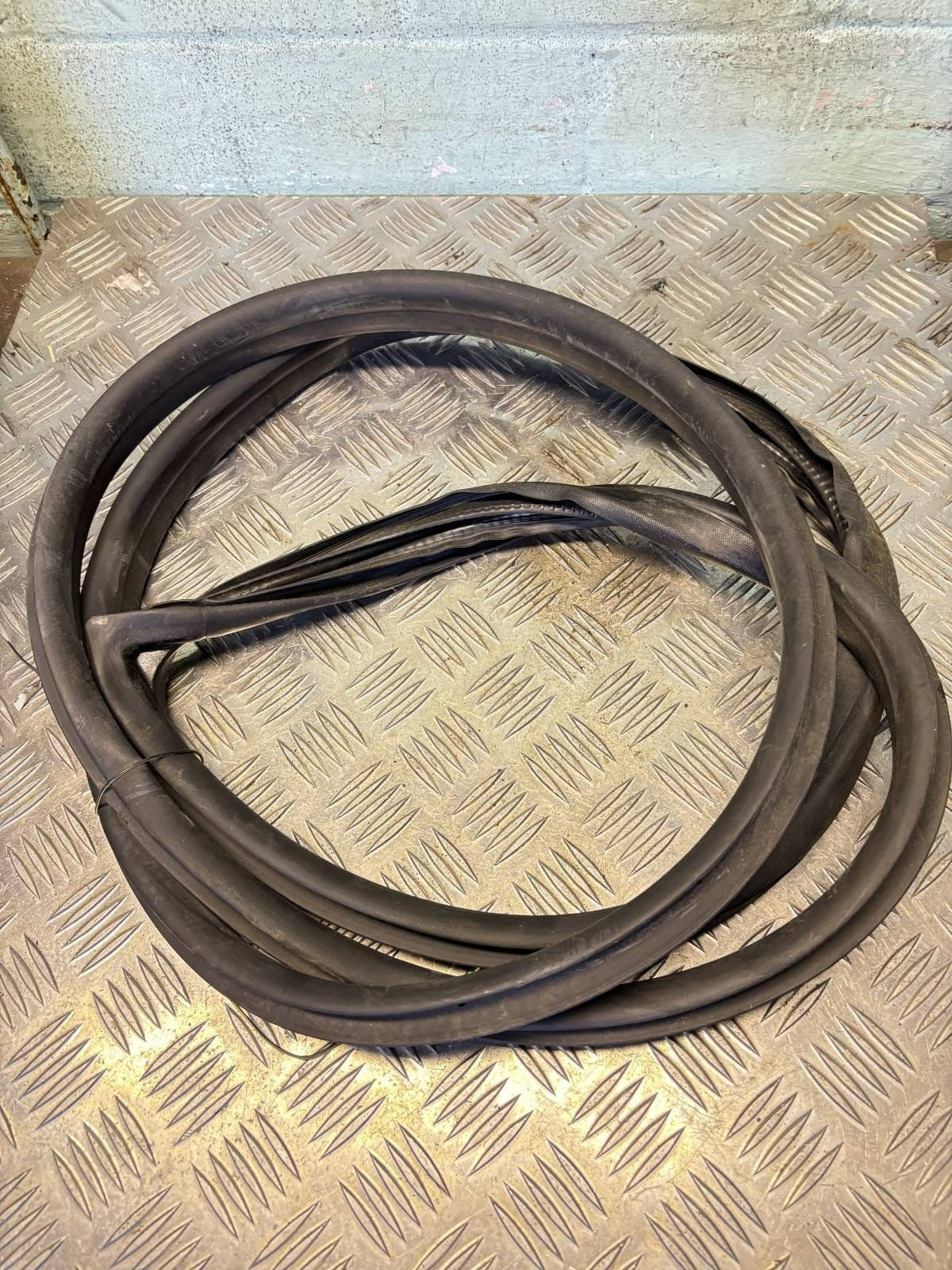 Seat Mii Passenger Front Door Seal Rubber Nearside Mk1 3 Door Hatchback 2014