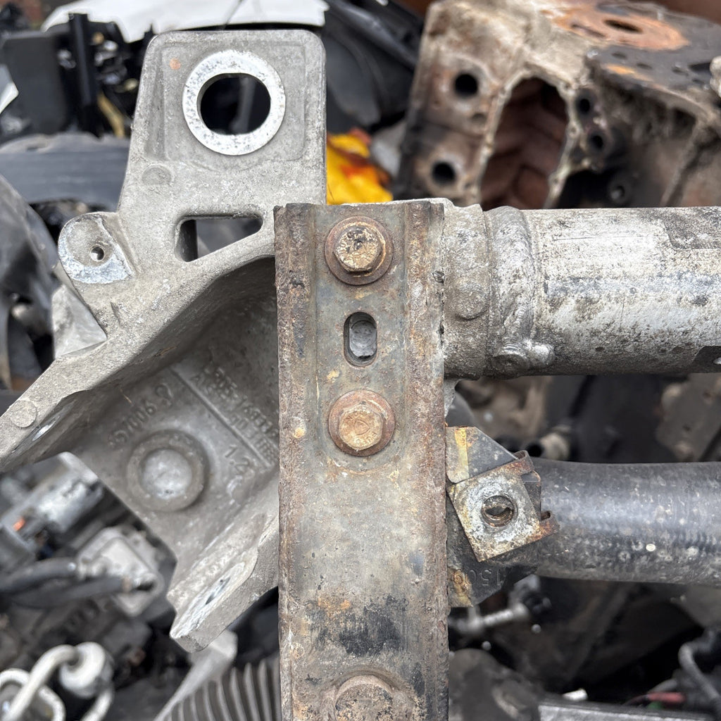 RANGE ROVER VOGUE L405 SUBFRAME FRONT AXLE SUPPORT CPLA5C145AM 2014