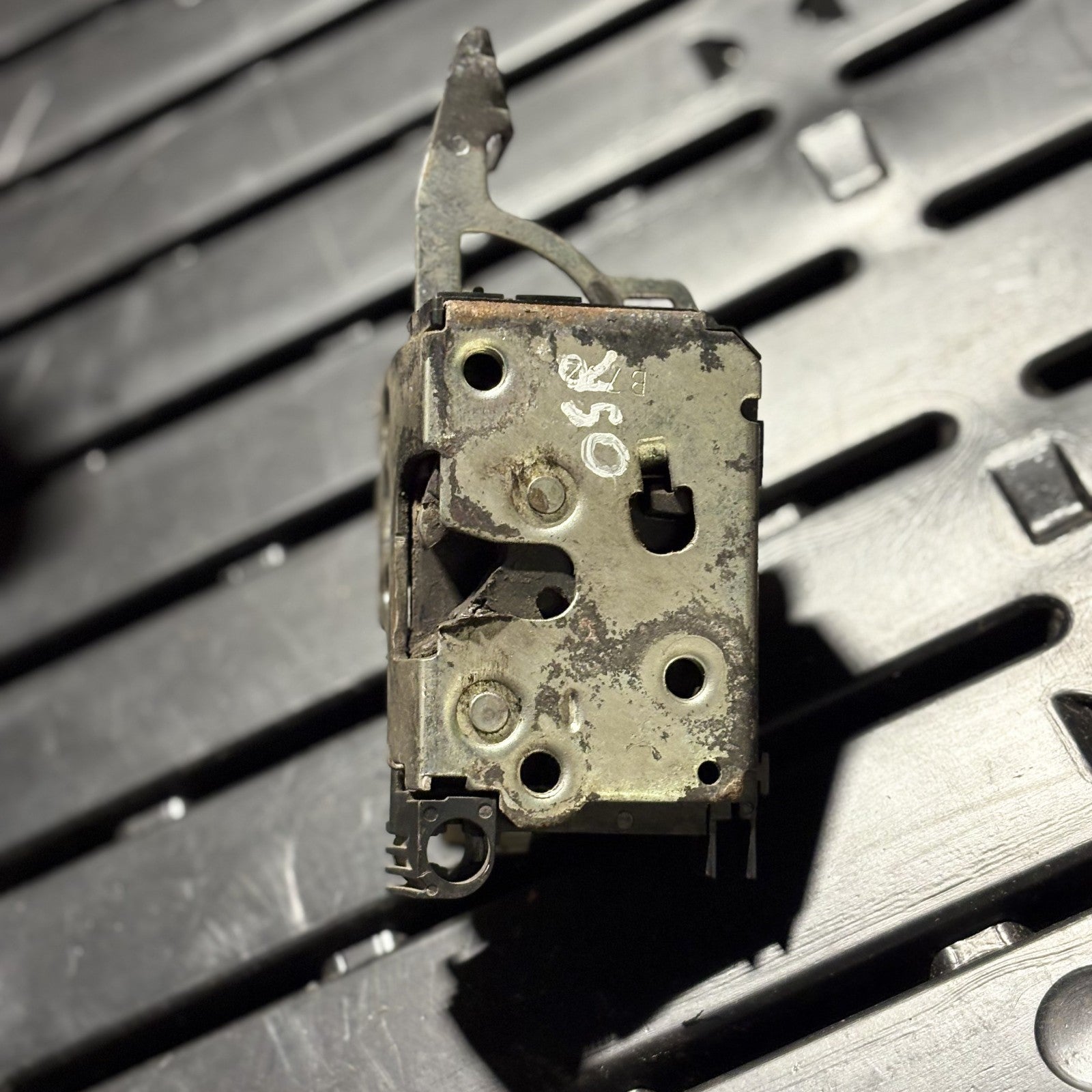 PORSCHE BOXSTER 987 2005-2012 O/S DRIVER SIDE RIGHT REAR DOOR LOCK