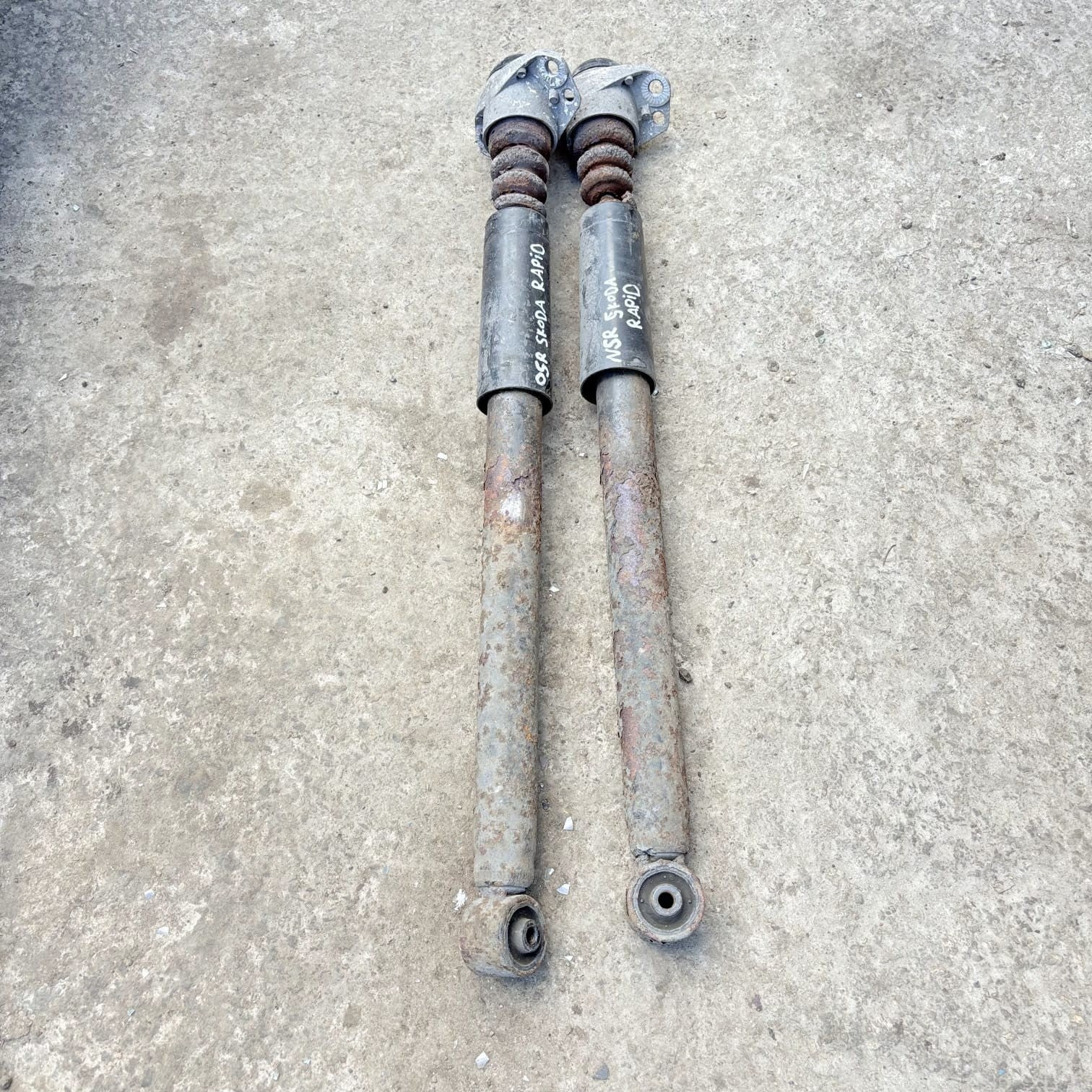 Skoda Rapid 1.6 TDI 2012-2019 Rear Shock Absorbers Pair OSR NSR 6R0513425