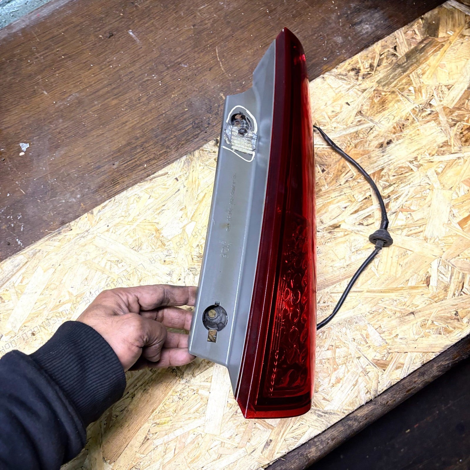 Kia Ceed SW Estate 2007-2012 Offside Rear Upper Tail Light 92404-1H3