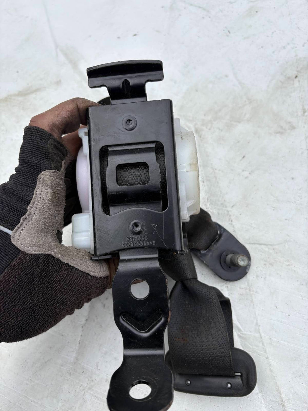 VAUXHALL INSIGNIA A MK1 08-17 REAR SEAT BELT RIGHT OR LEFT SIDE K6944
