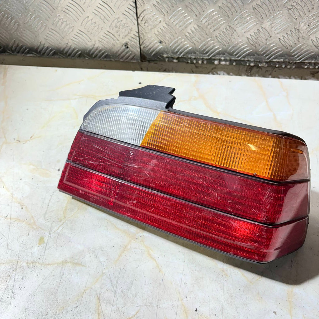 BMW E36 3 Series 320 Rear Right Tail Light Lamp 29548012