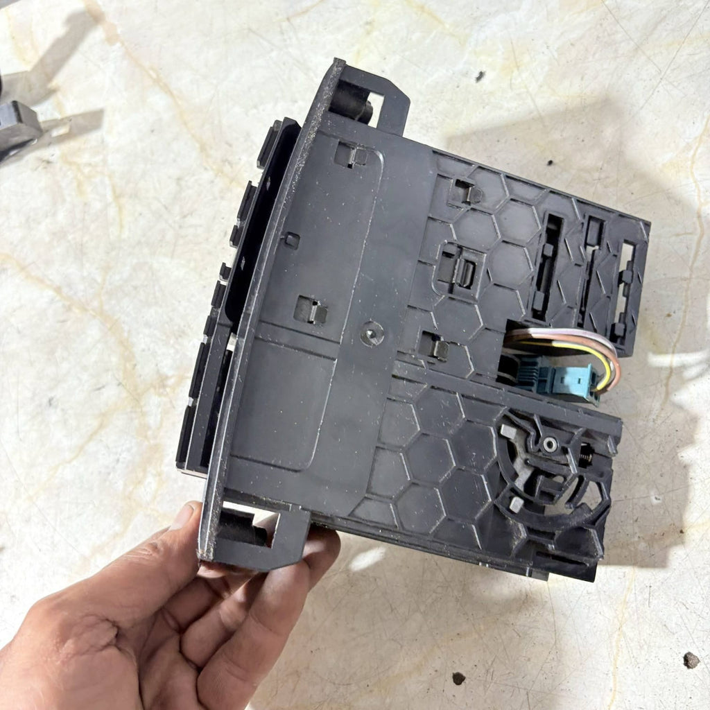 MERCEDES BENZ W164 ML CLASS DASHBOARD ASHTRAY A1648100030