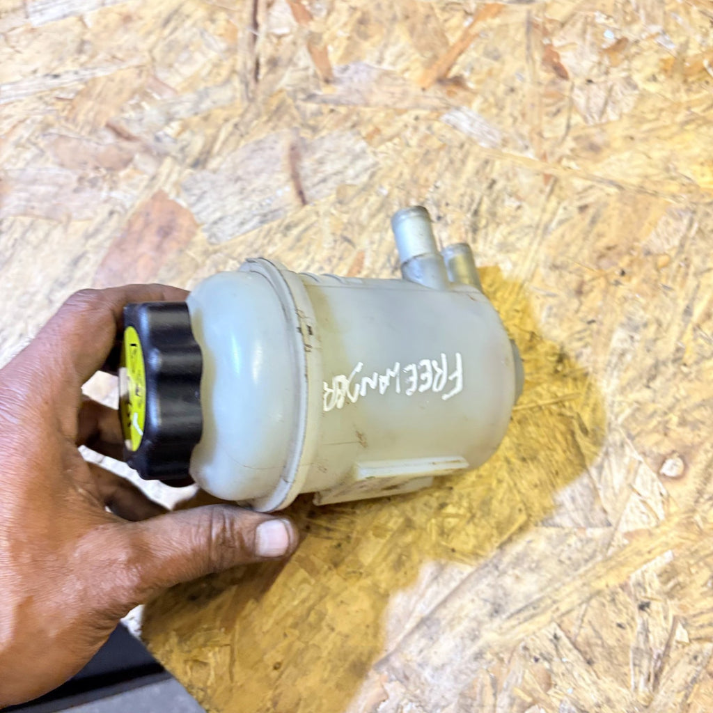 Land Rover Freelander Power Steering Fluid Tank Bottle A1611995