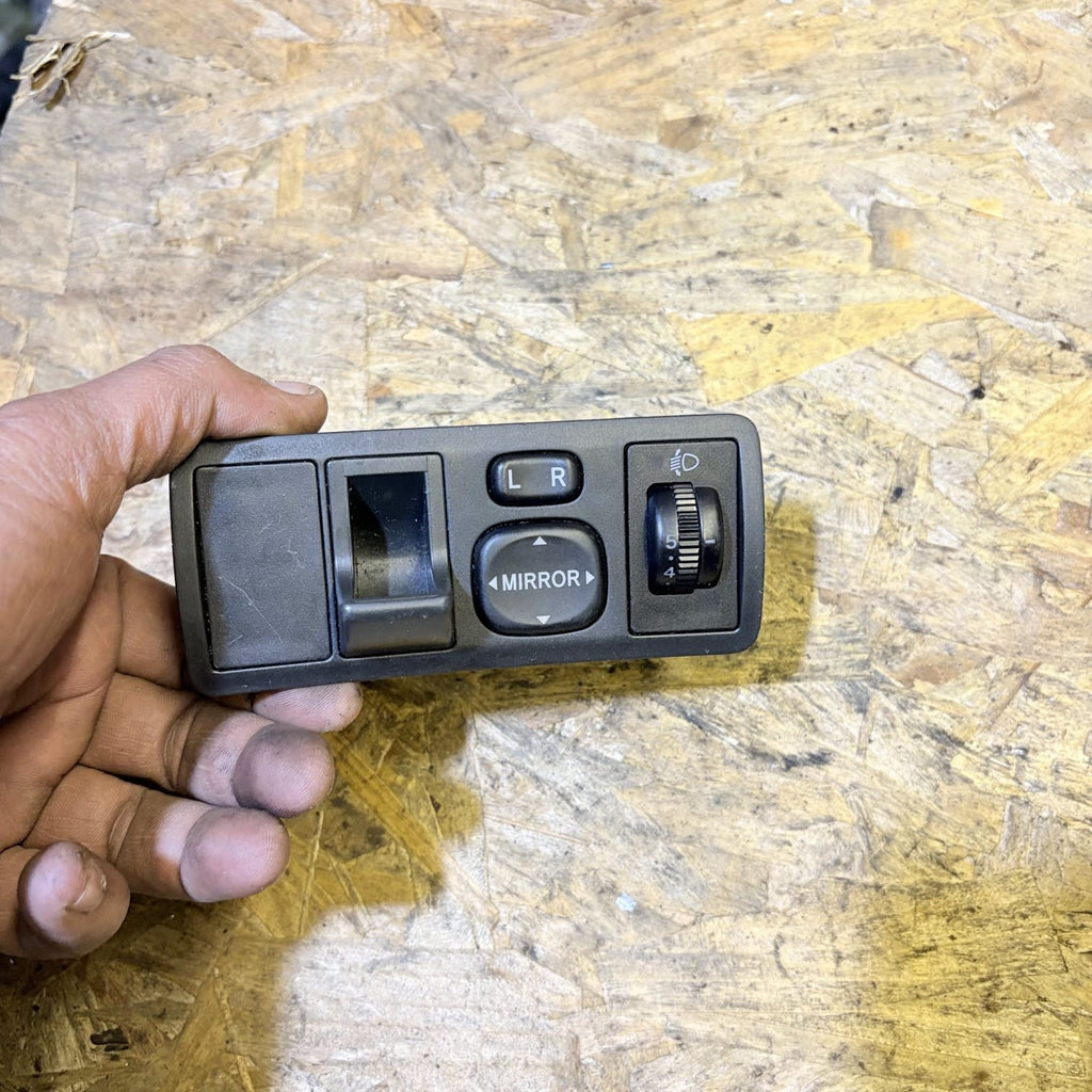 TOYOTA COROLLA 2003-2008 E120 ELECTRIC MIRROR SWITCH PANEL-183574 777663
