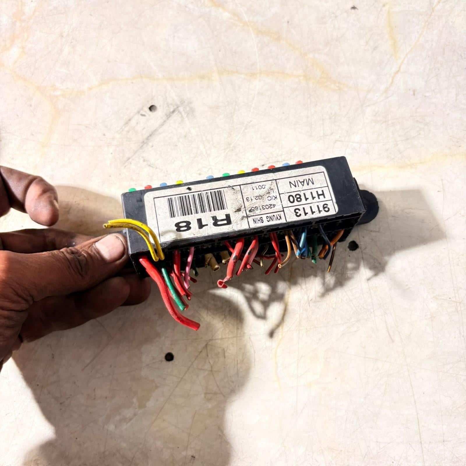 HYUNDAI TERRACAN (HP) FUSE HOLDER BODY CONTROL UNIT COD: 91710H1000