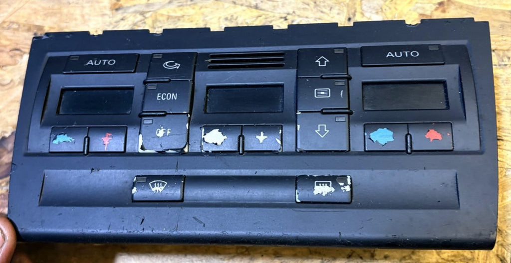 AUDI A4 B7 CLIMATE CONTROL UNIT 8E0820043B 2002