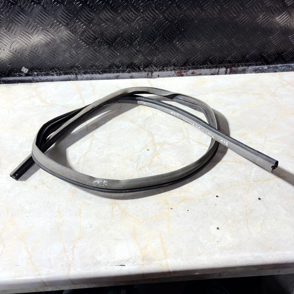 HONDA CR-V MK2 02-06 5DR SUV FRONT DRIVER RIGHT OFFSIDE DOOR RUBBER SEAL