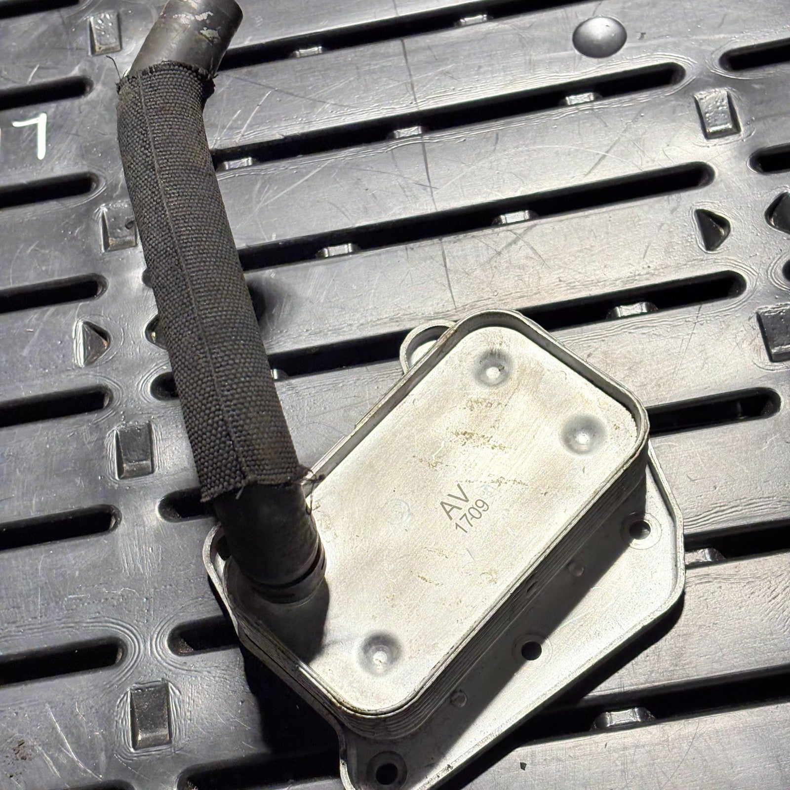 MERCEDES C CLASS C200 AV1709 OIL COOLER