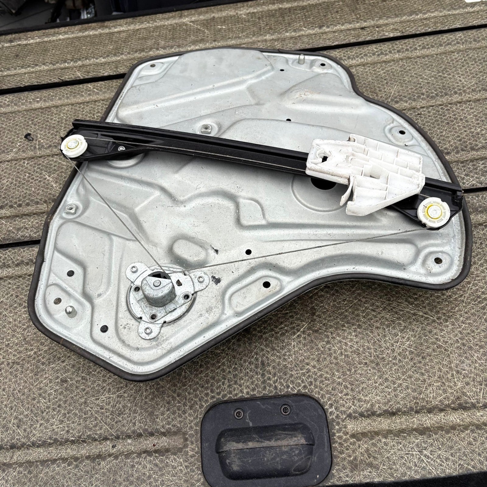 2004-2012 SKODA OCTAVIA PASSENGER REAR LEFT WINDOW REGULATOR MANUAL 117794G