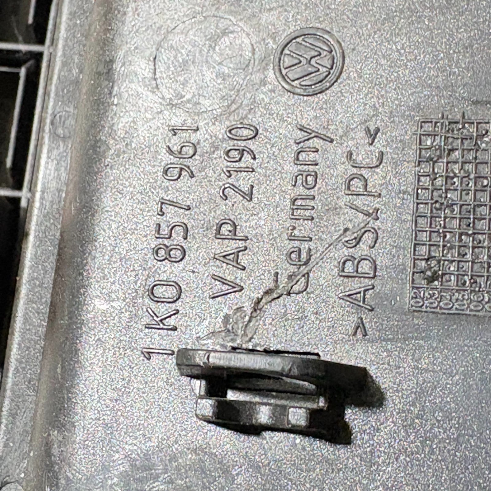 Volkswagen Golf Center Console Ashtray 1 KO 857 961
