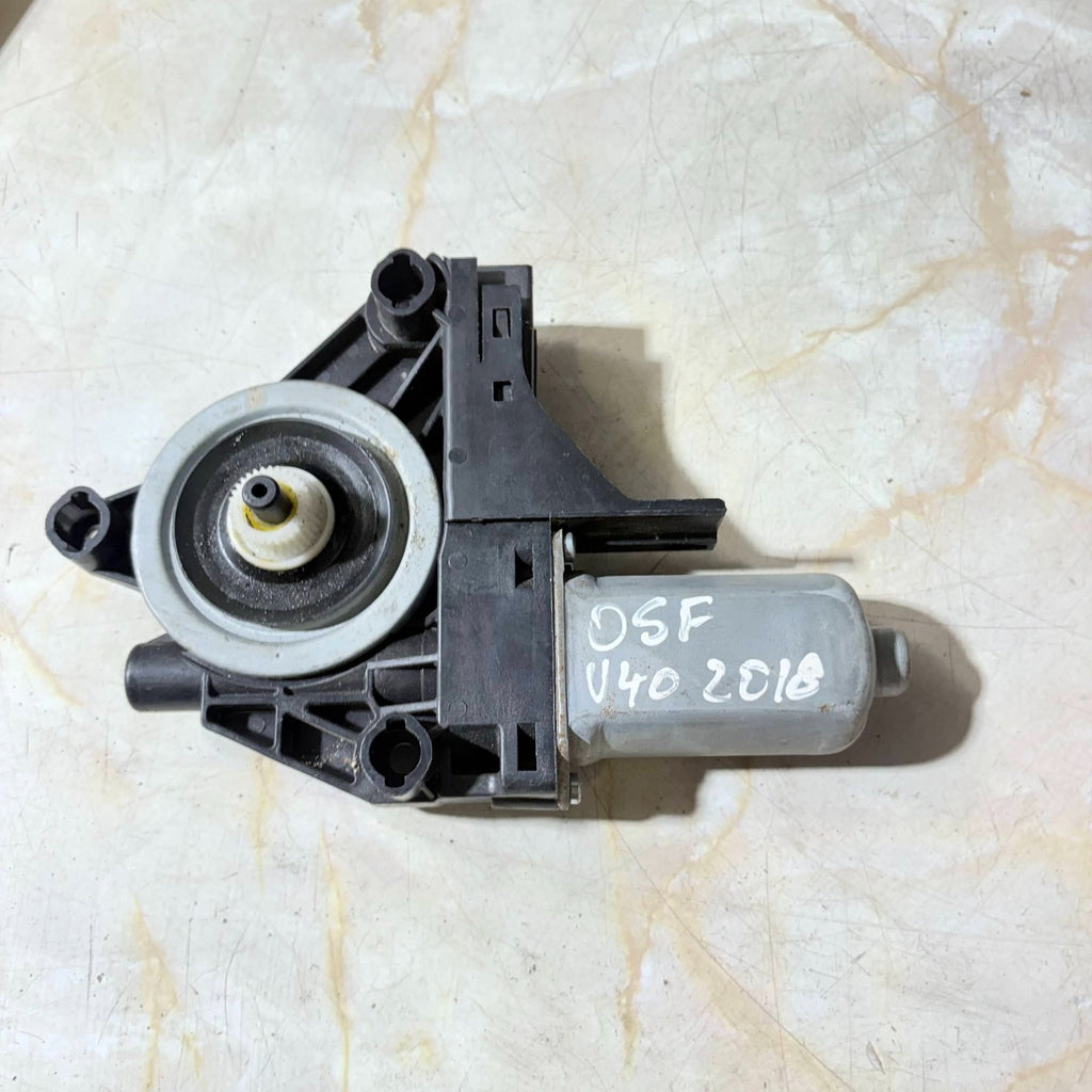 VOLVO V40 2018 MK1 Front Right Door Window Regulator Motor 966269-103