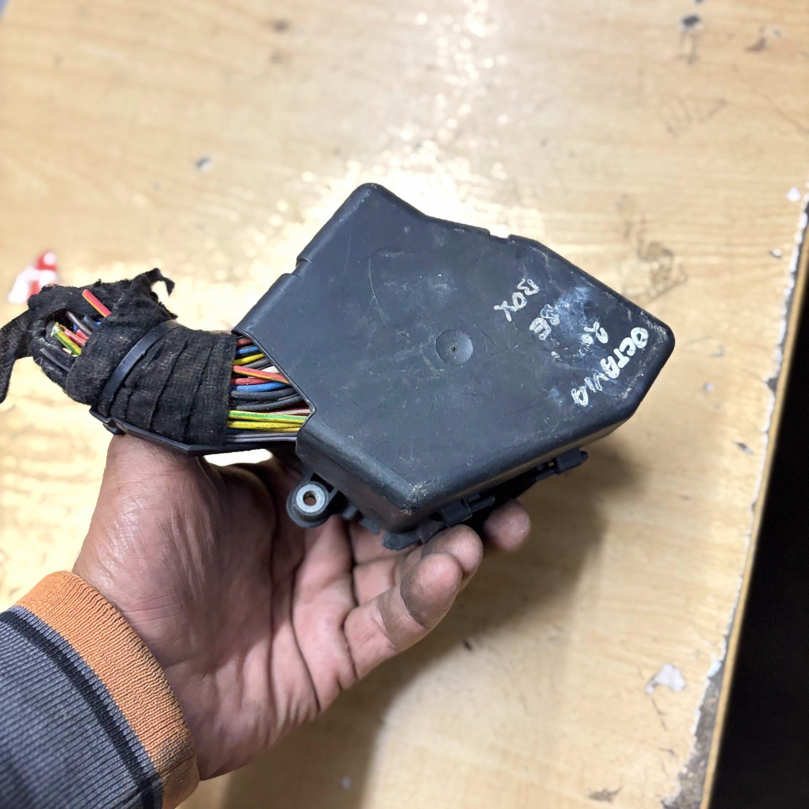 Skoda Octavia Mk2 1Z 2004-2013 RHD Under Dash Fuse Box Interior Fuse Panel