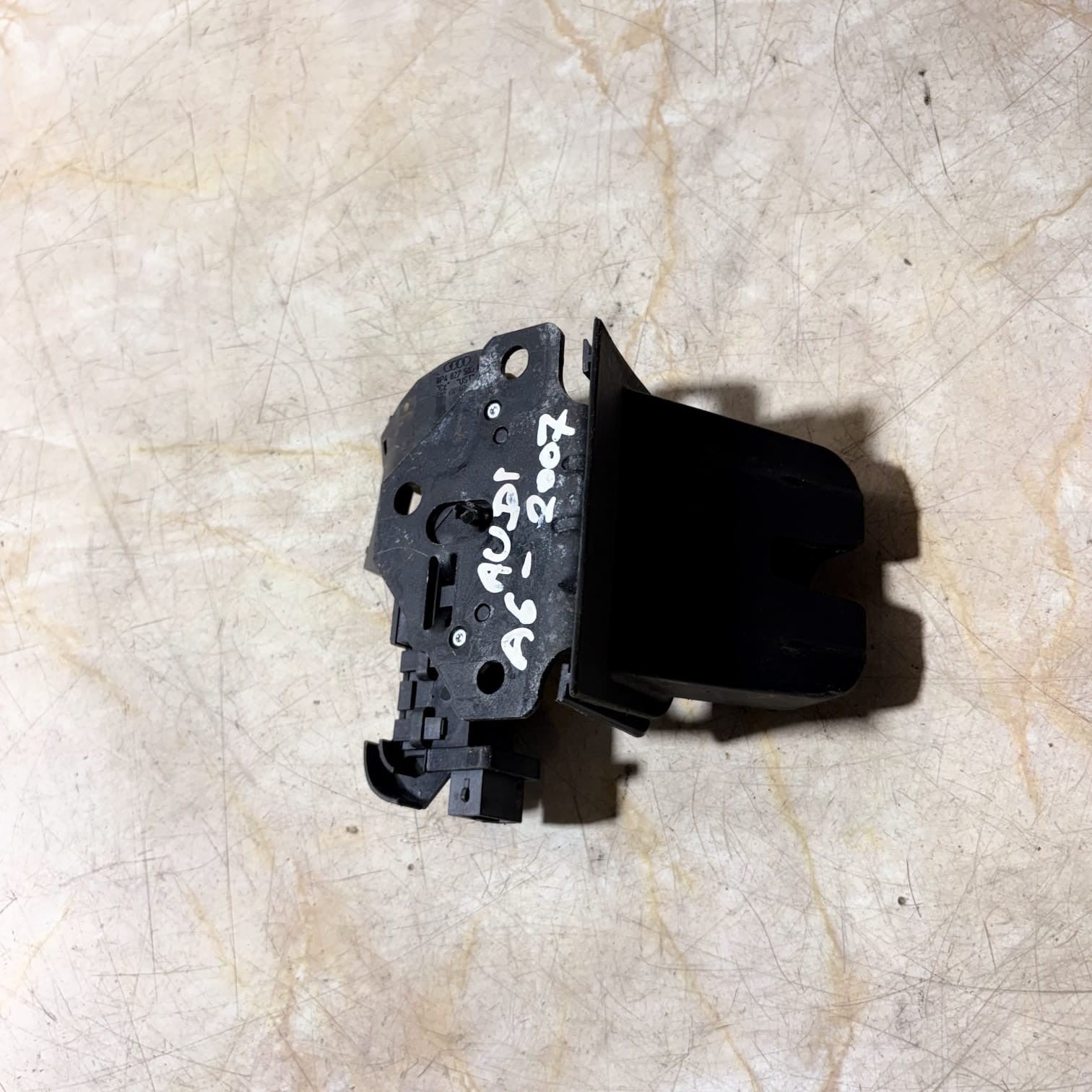 REAR TRUNK BOOT LOCK LATCH MECHANISM FOR AUDI A3 8P TT Q7 2007 8P4827505C