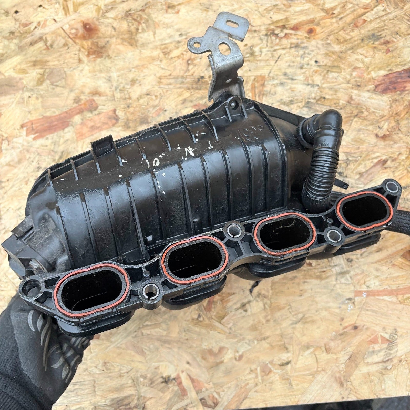 MINI 2011 INTAKE MANIFOLD V760459780 1.6 PETROL