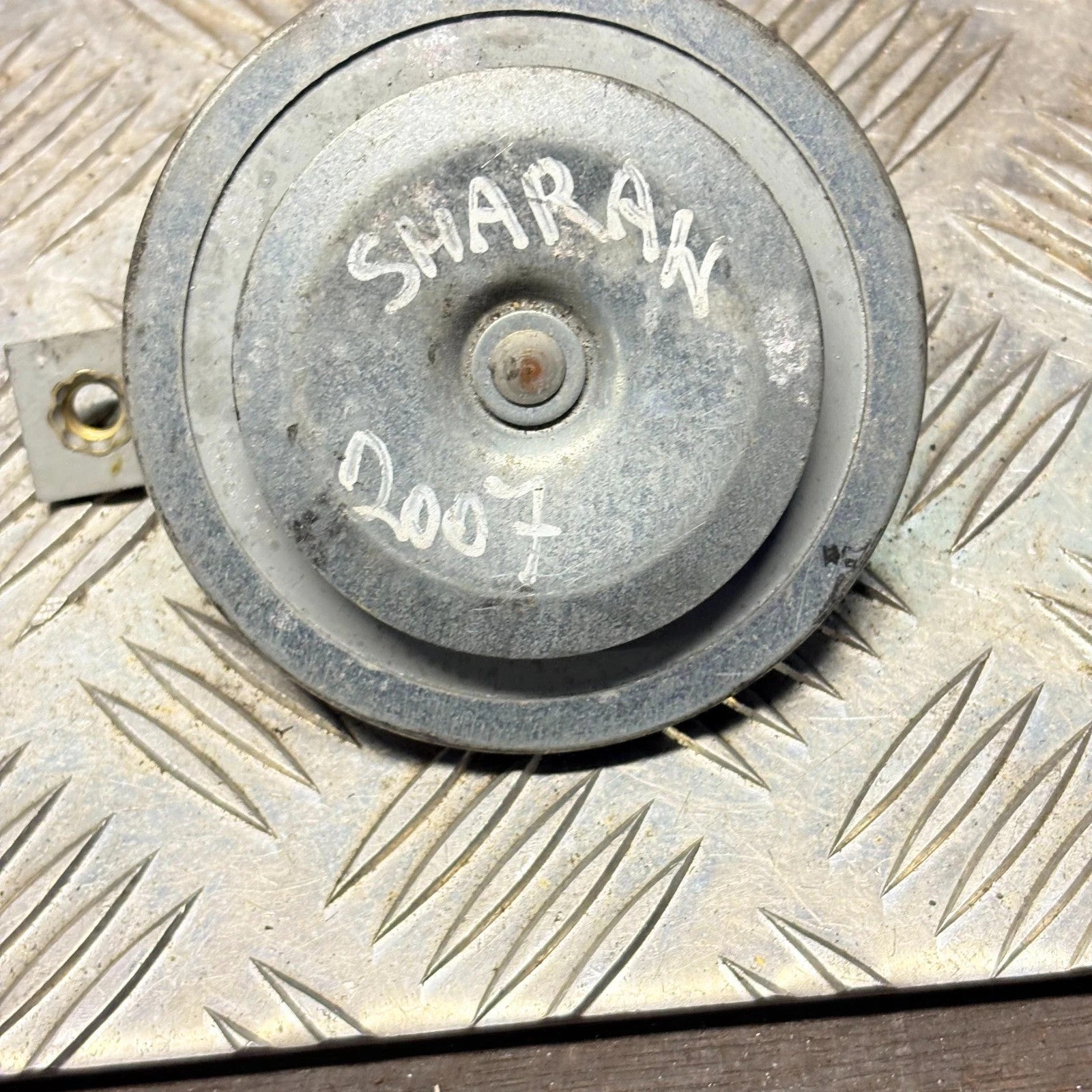 VW Sharan 7M 1996-2008 Horn 12V (3B0951221/3B0951223)