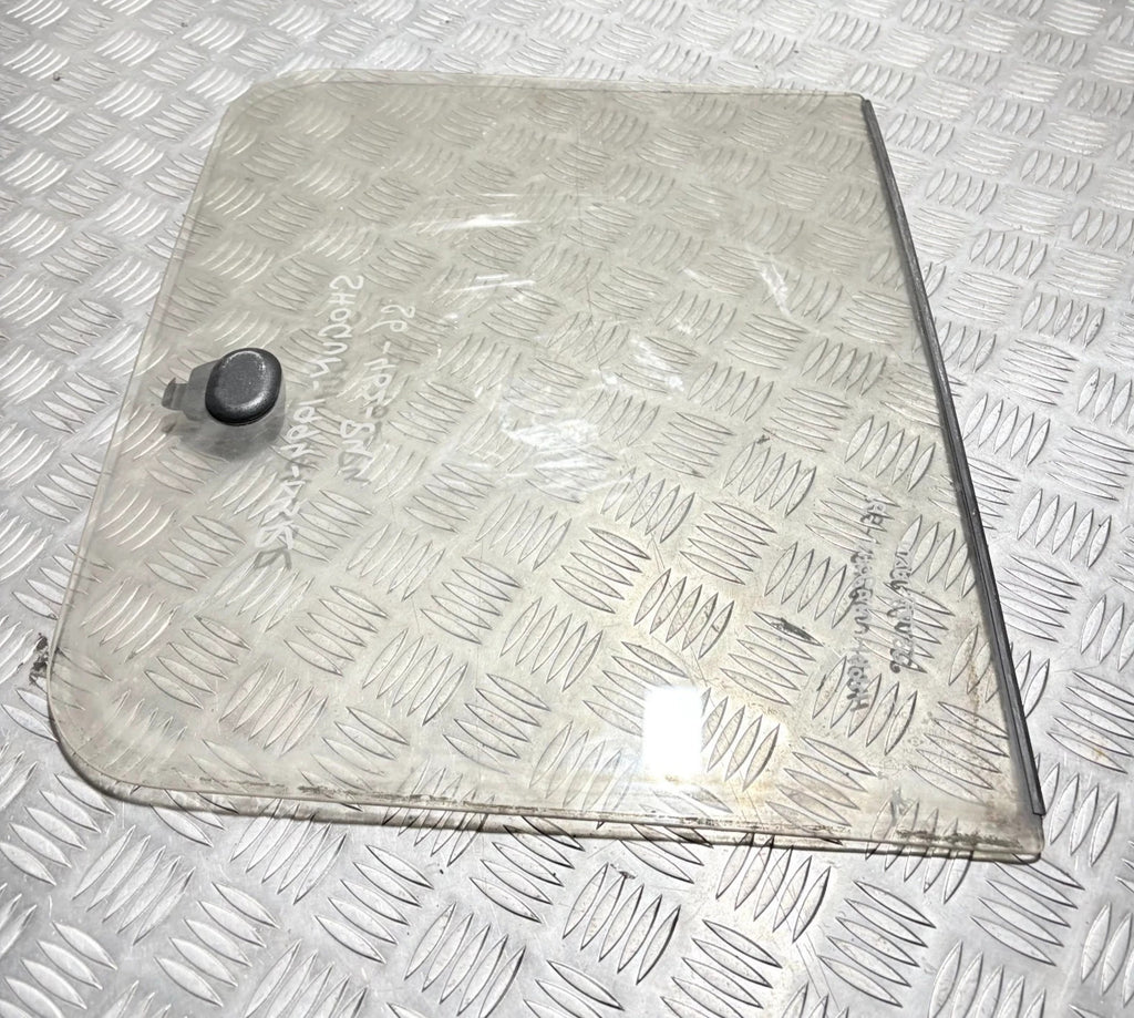 Mitsubishi Shogun 91-99 Passenger Rear Left Side Door Glass Window