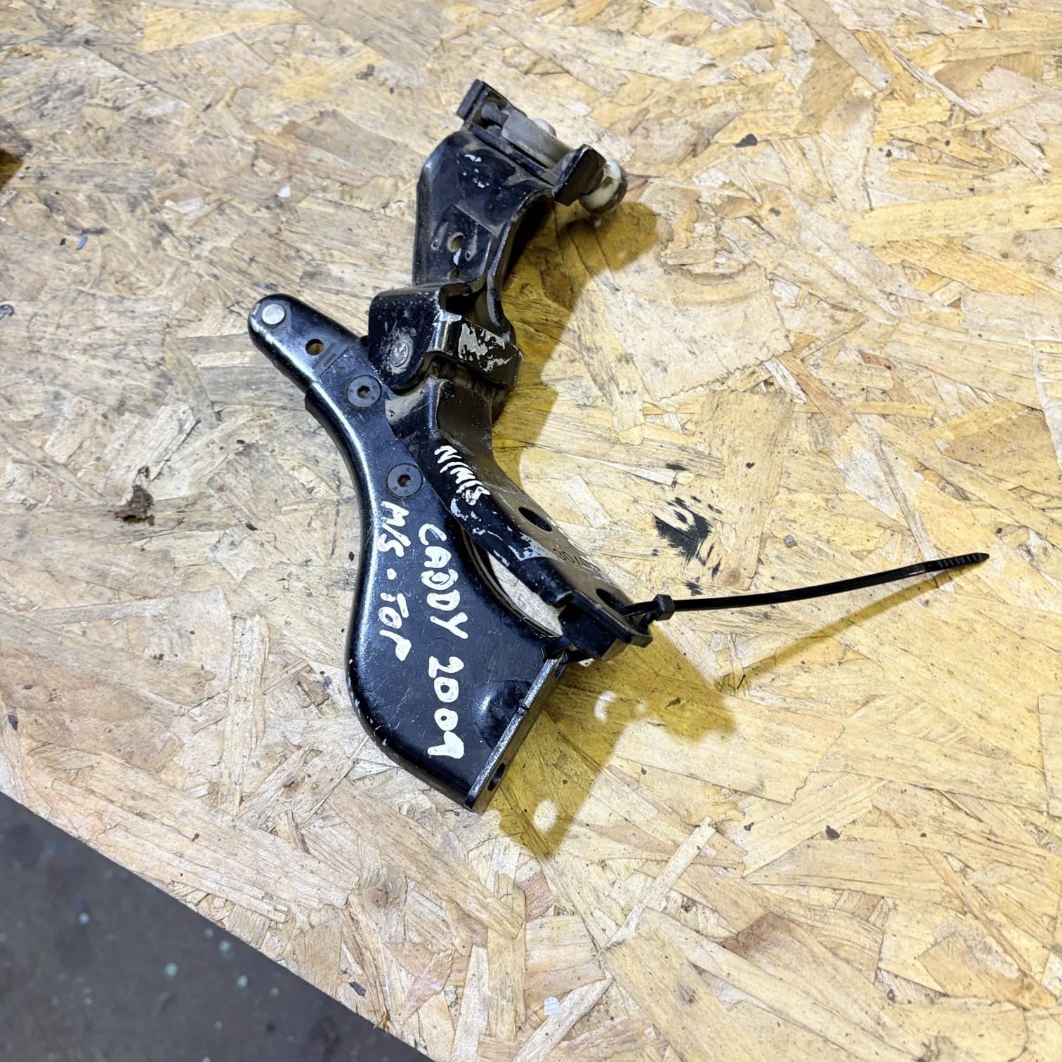 ka6669l Montage, Kühler ka6670r Volkswagen Caddy DE1819872-81 2009