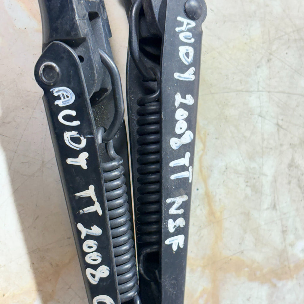 Audi TT 8J Front Wiper Arms Pair RHD 2007-2014 8J2955407A 8J2955408B