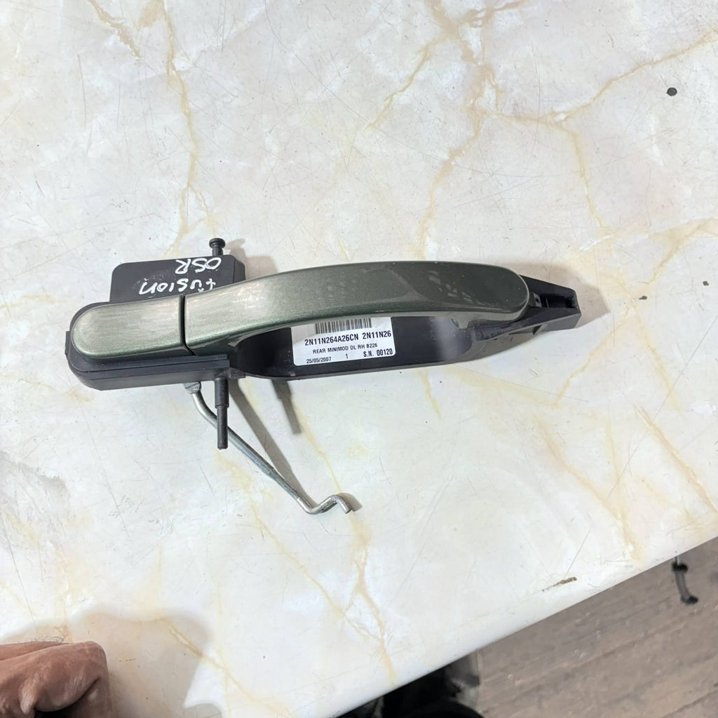 2n11n264a26cn 2n11n26Door HandleExterior, rear right side for F UK205792-29-2007