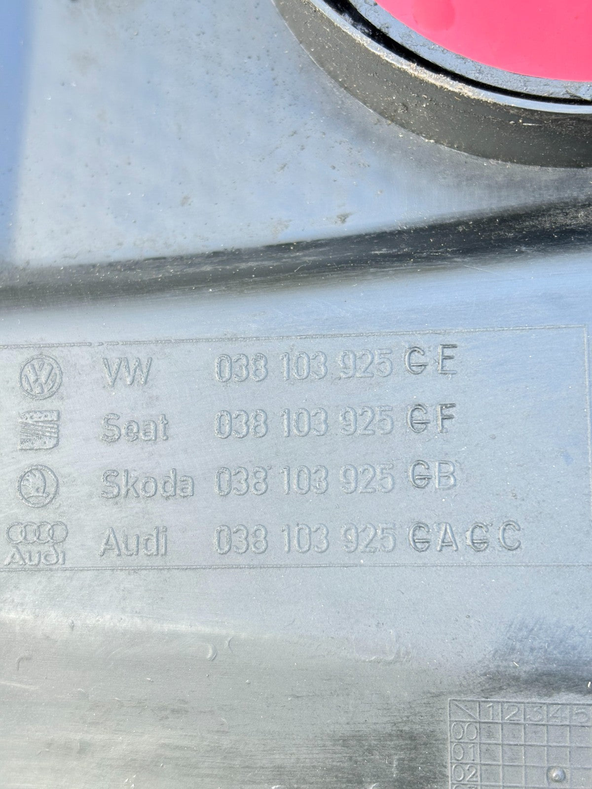 SKODA FABIA ENGINE COVER 038103925GB 1998-2006
