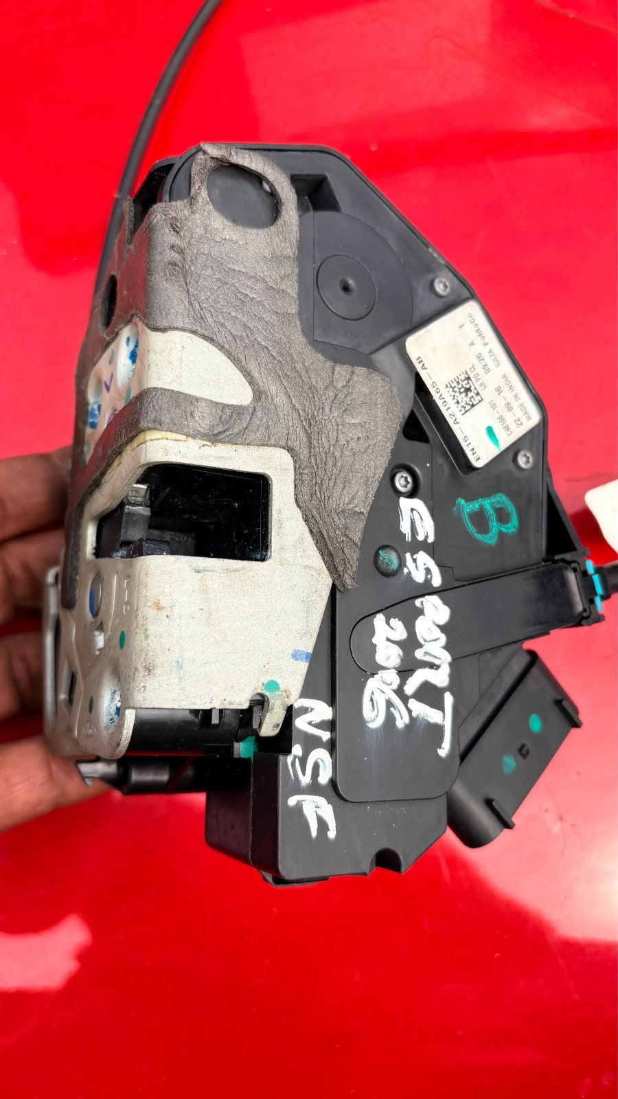 FORD ECOSPORT DOOR LOCK FRONT LEFT EN15-A219A65-AB 2016