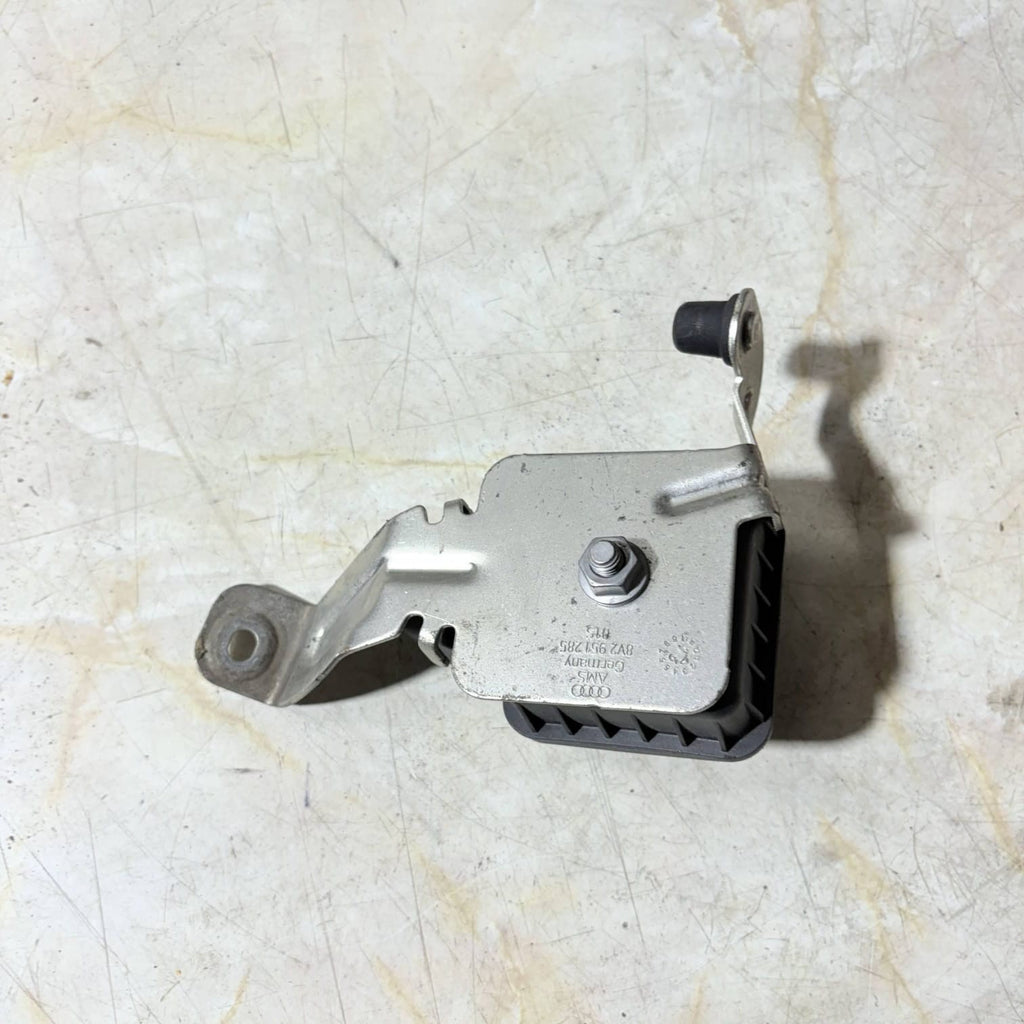AUDI A3 S3 RS3 8V 2013-2020 HIGH TONE HORN & MOUNTING BRACKET 8V2951285