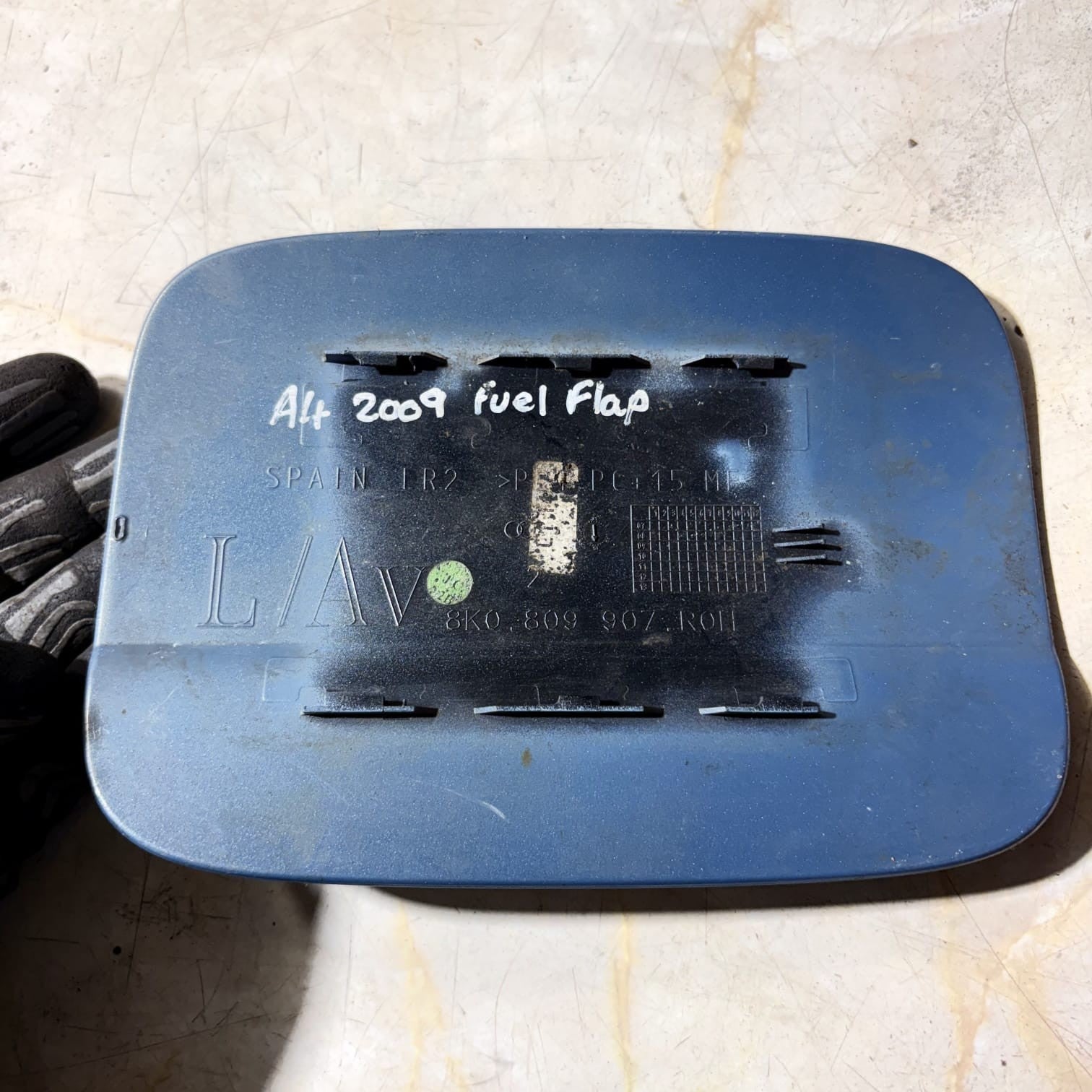 8K0809907 Audi A4 8K2 B8 (2009) Saloon Fuel Flap Cover Metallic Blue L/AV LR2