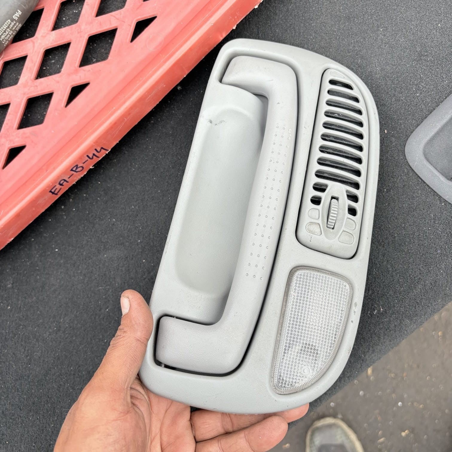 KIA SEDONA 2004 DOOR HANDLE-INTERIOR (FRONT PASSENGER SIDE) 0K55251320 NSR