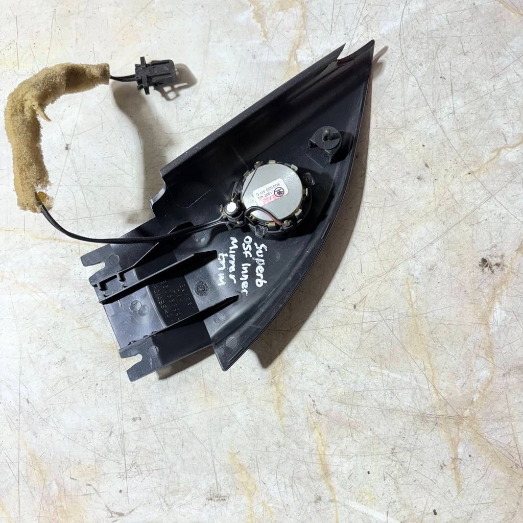 Skoda Superb 2001-2008 Mk1 SPEAKER SURROUND TRIM UNIT FRONT RIGHT 3U0035411C