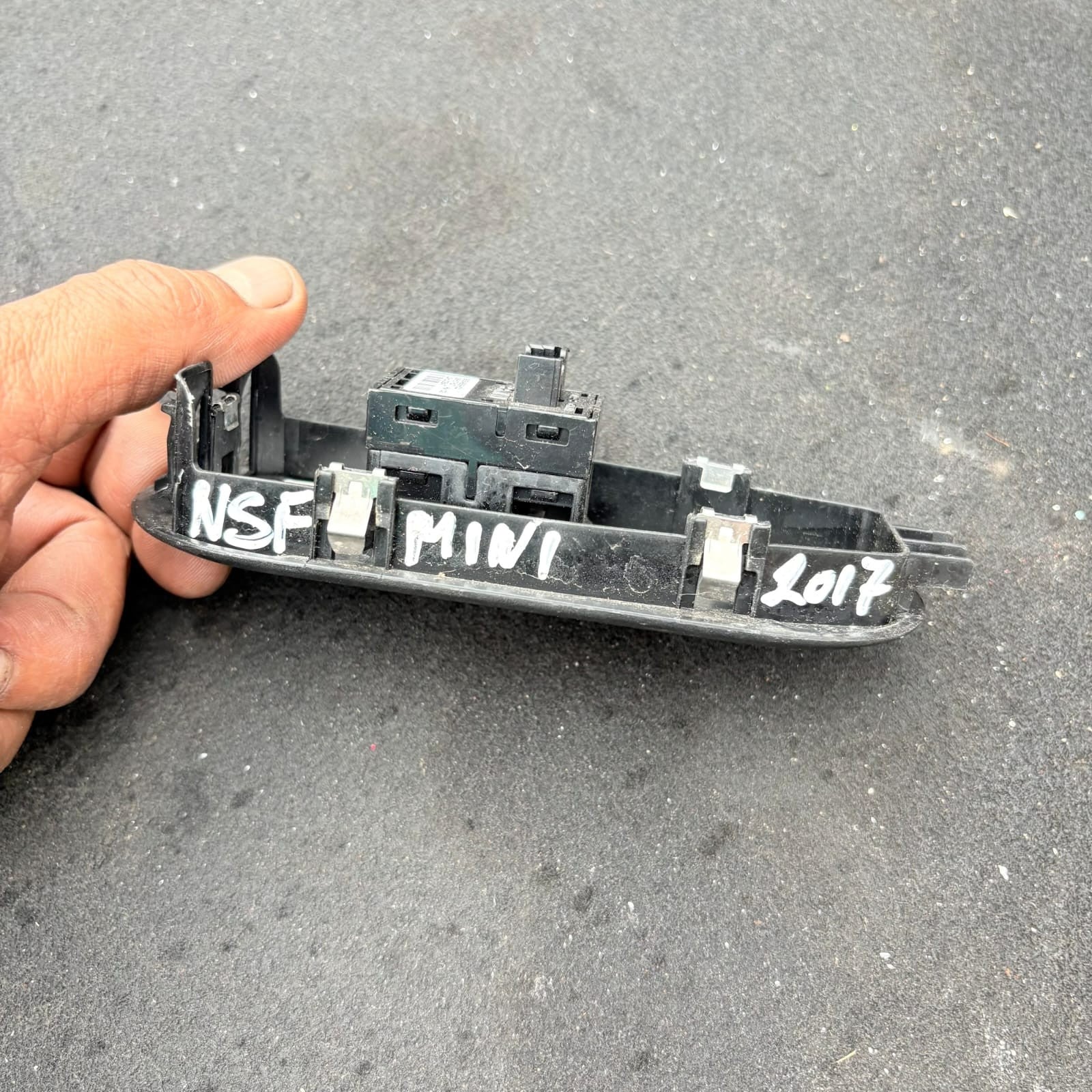 MINI Cooper F56 Single Door Window Switch 07/2015-02/2024 9354866 61319354866