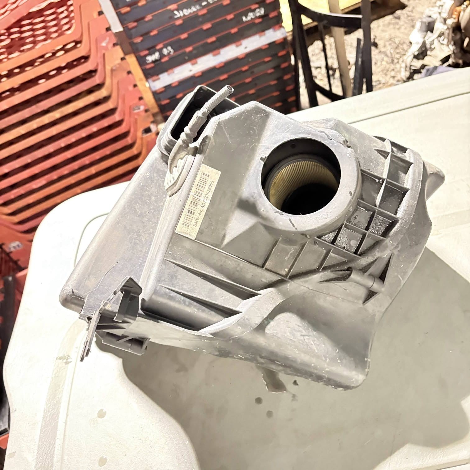 BMW 1 SERIES E87 116i 1.6 AIR CLEANER INTAKE FILTER BOX CASING 7523628