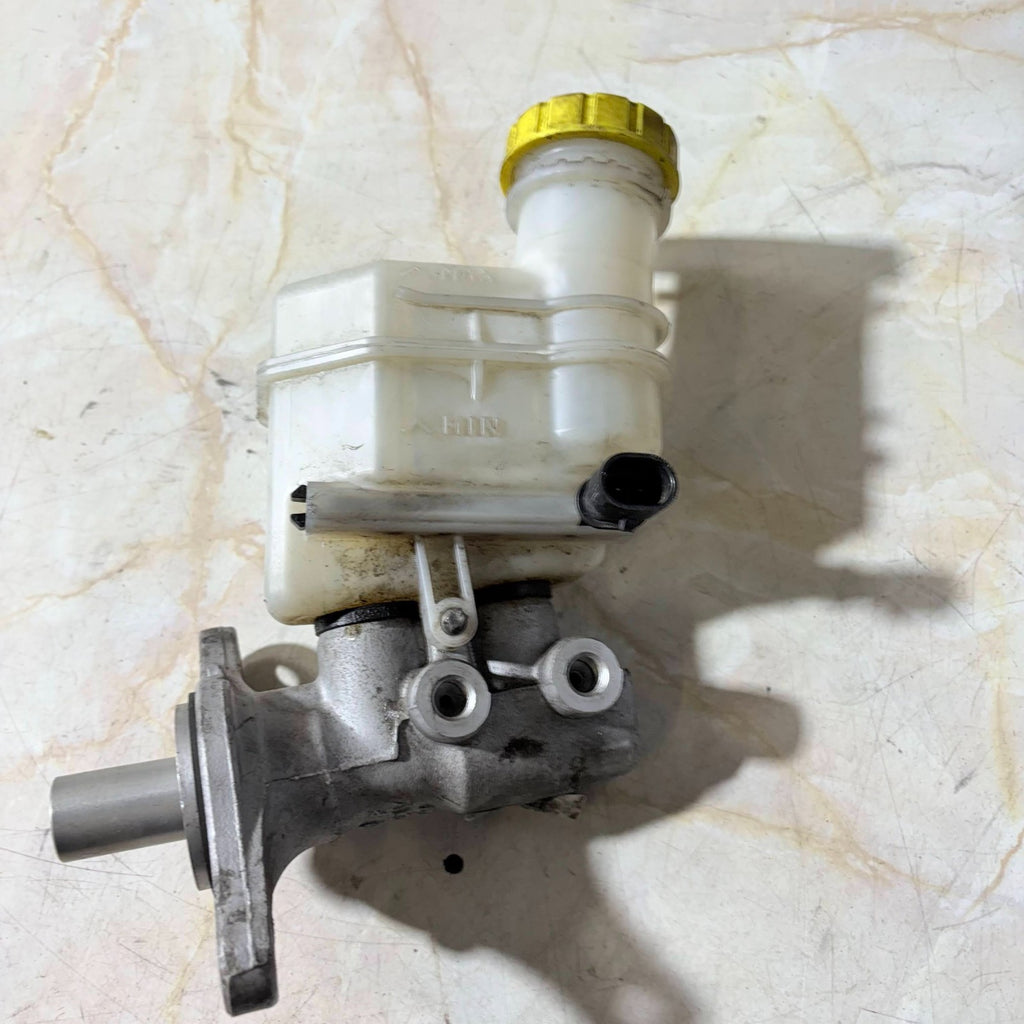 FIAT 500 BRAKE MASTER CYLINDER 32069666 HATCHBACK 2013