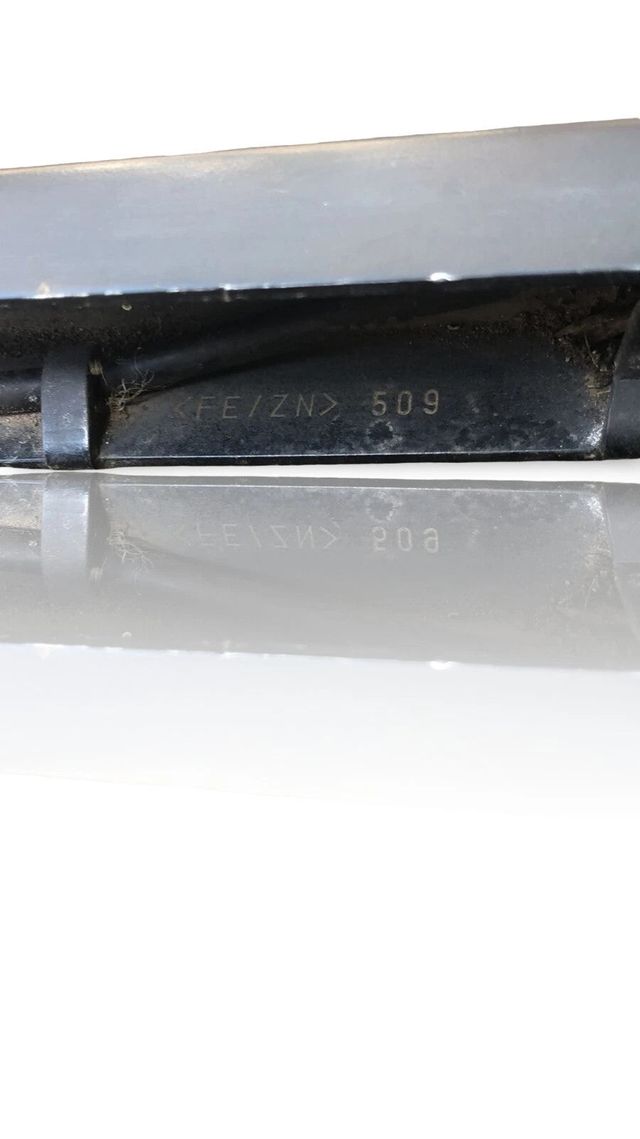 Jaguar XF 2015 Front windscreen wiper blade arm 230 178-165 SKE16307 11198