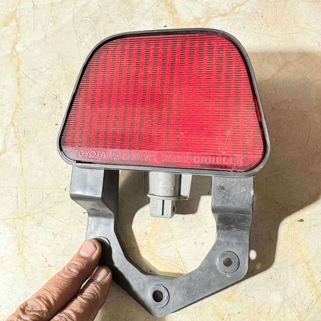 Toyota Avensis D4D High Level Centre Third Brake Light 54533721