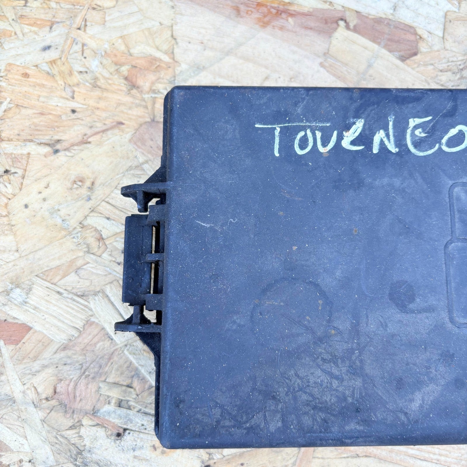 2T1T-14A076-AF Fuse Box Cover for FORD TOURNEO
