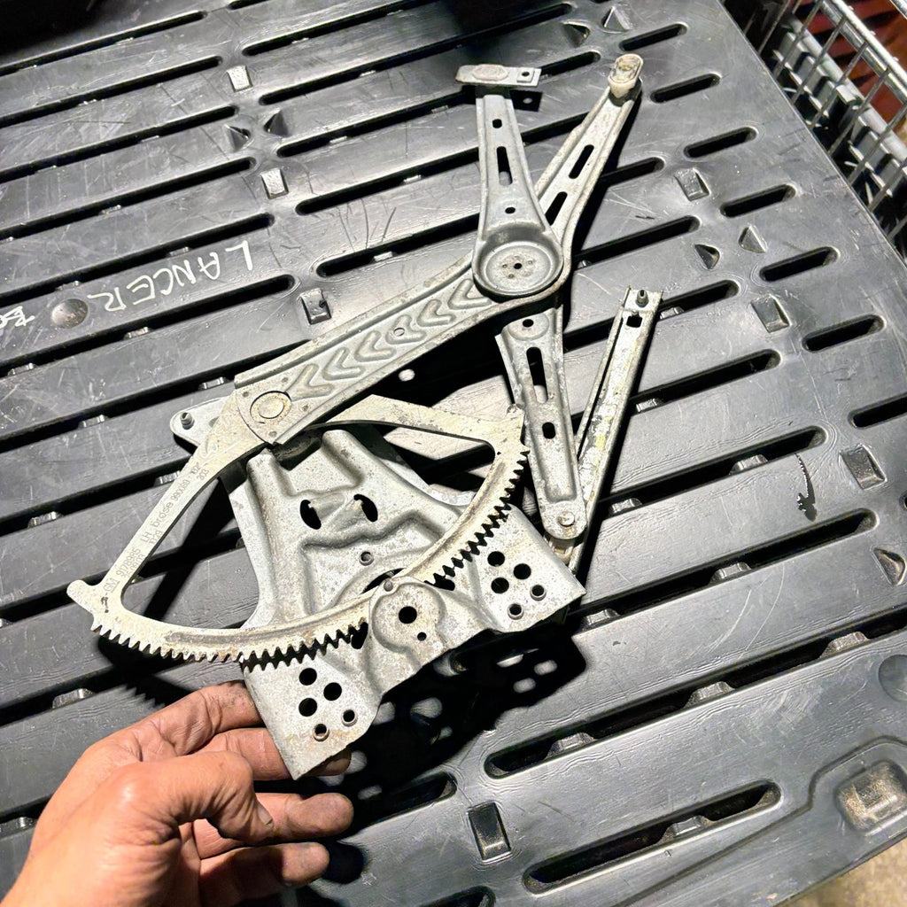 VAUXHALL SIGNUM 2002-2009 PASSENGER FRONT ELECTRIC WINDOW REGULATOR