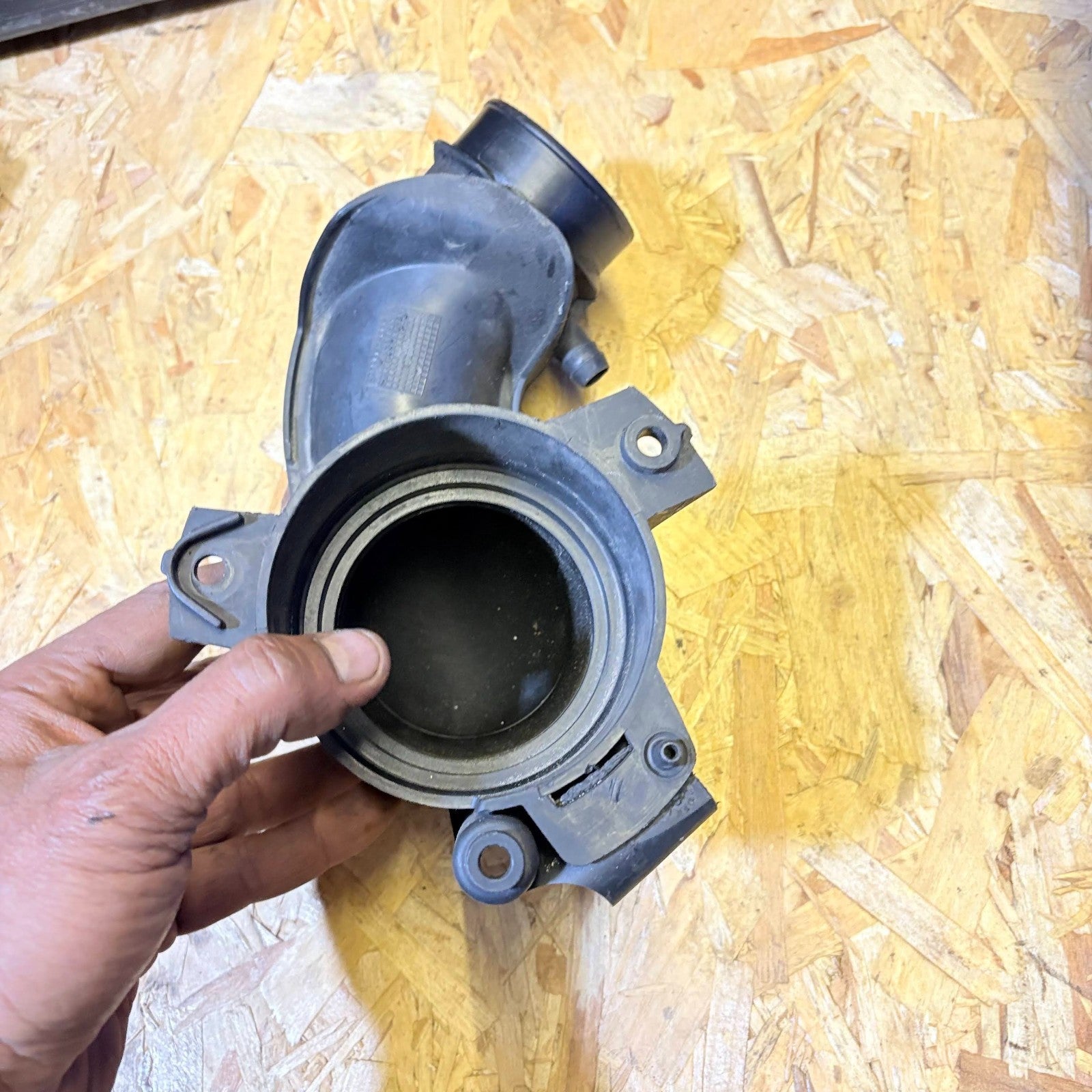 Mercedes C Class 2003 Intercharge Tube Intake Pipe A2710900629