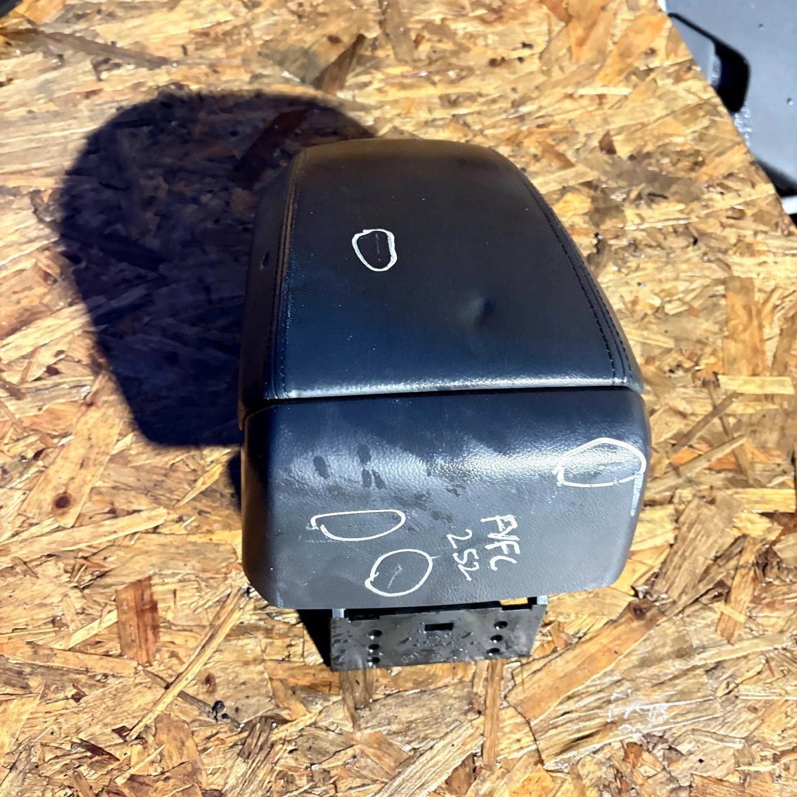 Vauxhall Antara 2006?2015 Centre Console Armrest
