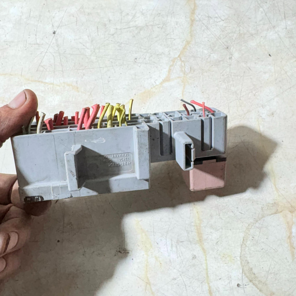 Renault Megane Scenic 2005 Relay Fuse Box Board