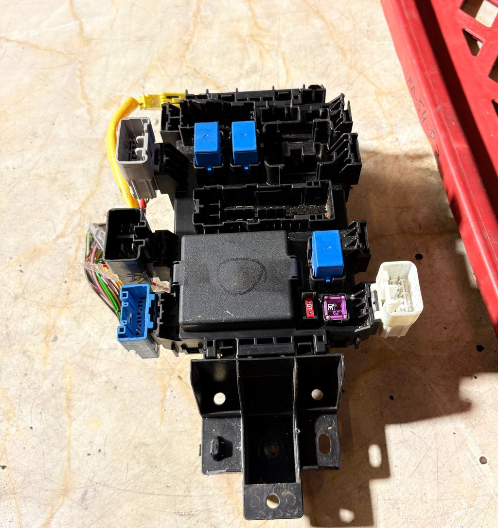 Nissan Pixo 2009-2013 FUSE BOX UNDER DASHBOARD 68K10